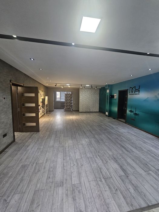 Сдаётся нежилое помещение под офис на Ц-6. 110м2.