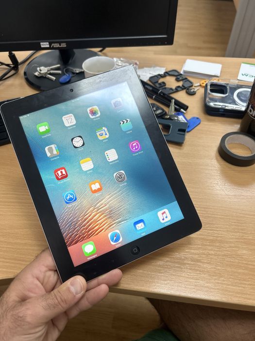 Продавам много запазен iPad Air  32GB Wifi cellular