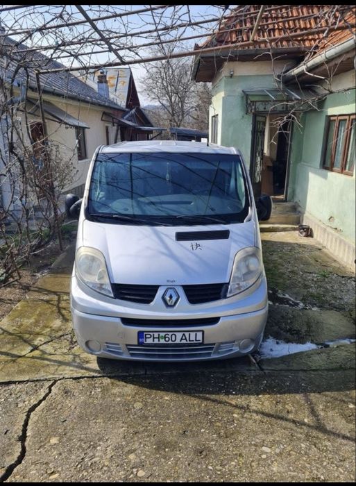 Vând / Schimb Renault Trafic mixt 6 locuri+marfă