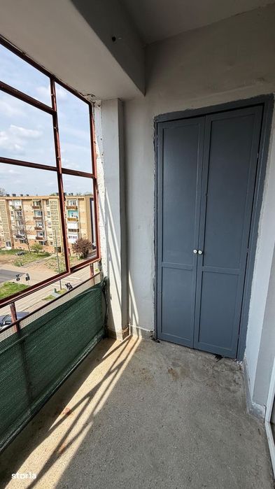 Apartament cu 3 camere decomandate, complet renovat,ultracentral Carei