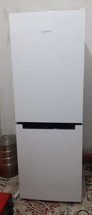 Холодильник продаётся