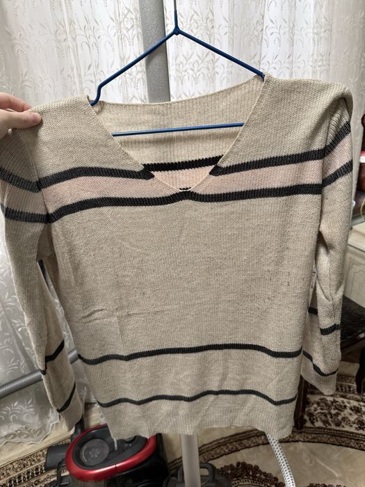 Свитер состояние хорошое отдам даром