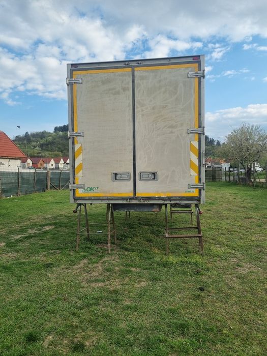 Vând după frigorifică