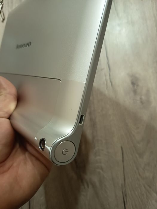 Два броя таблети за 25€ lenovo packard bell