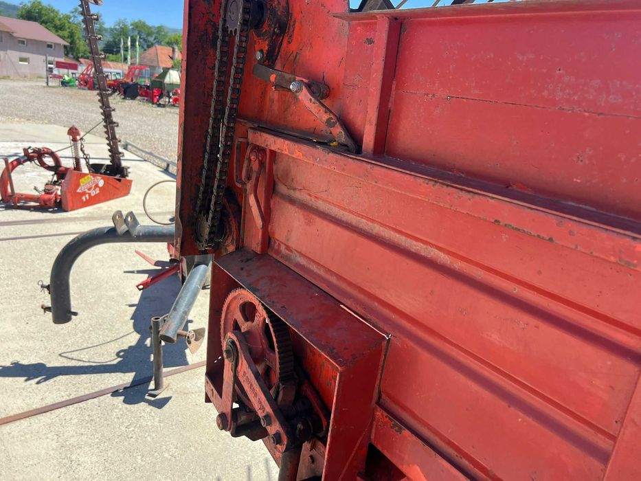 Mig de gunoi / Remorcă împrăștiat gunoi – 3-4 tone, frâna pe ax