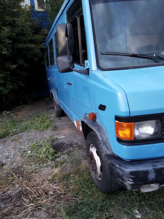 Продаю Мерседес 609D