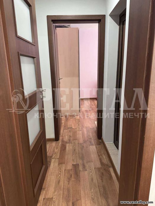 Продава се Тристаен апартамент в Пловдив, Център - 93 кв.м за 2022 €/кв.м - Снимка #8