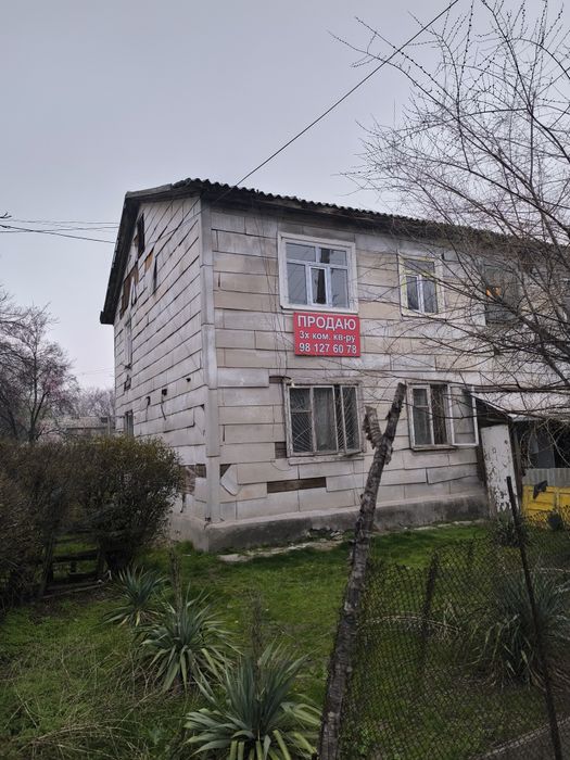 2 х комнатную квартиру Спутник . без обстановка. 1/2. Огород холодильн