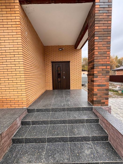 Продам коттедж в центре кшт