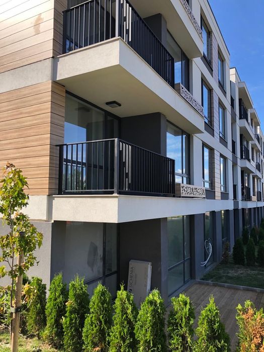 Под наем тристаен апартамент  90 кв 739 евро кв Витоша