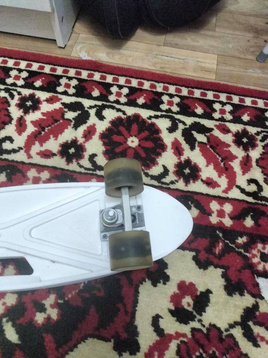 Продаю скейборд колеса светятся