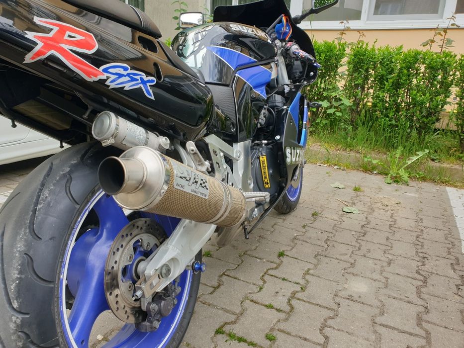 Vând SUZUKI GsxR 750