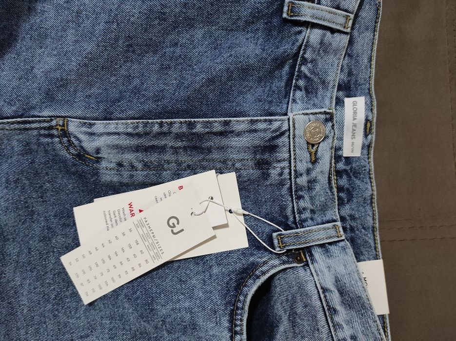 Джинсы новые Gloria Jeans