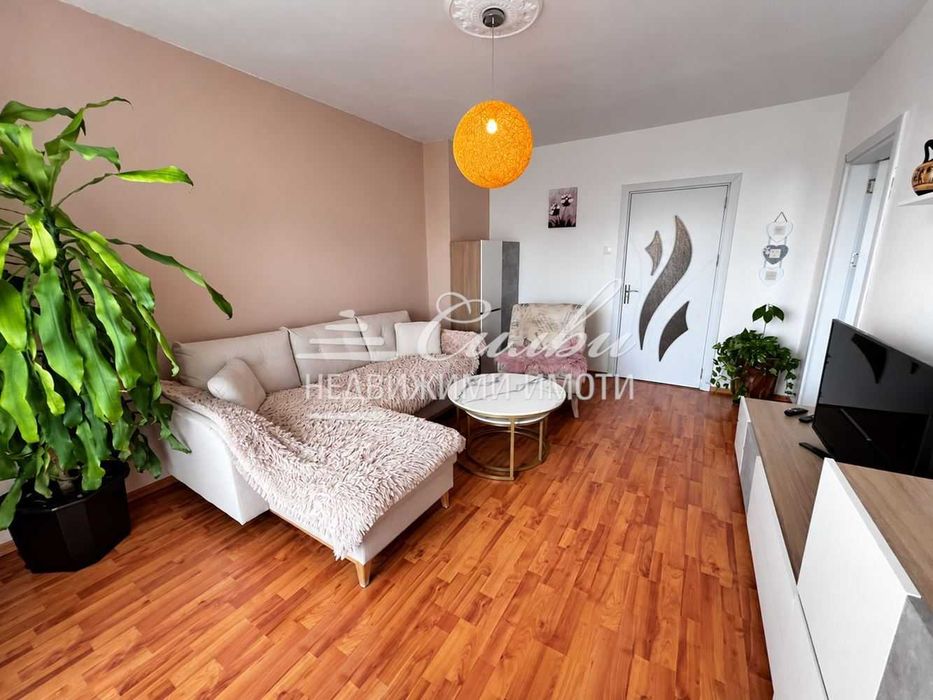 Продава се Тристаен апартамент в Шумен, Тракия - 76 кв.м за 1777 €/кв.м - Снимка #1