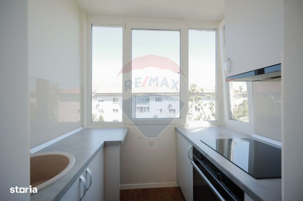 De vânzare apartament PB, 3 camere, Rogerius - RENOVAT COMPLET