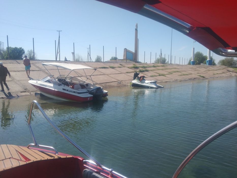 Сотилади холати яхши кизиканлар булса