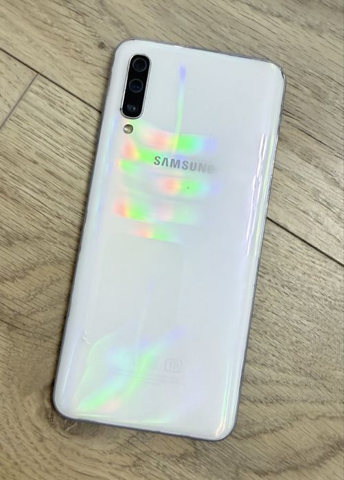 Продам Samsung A50