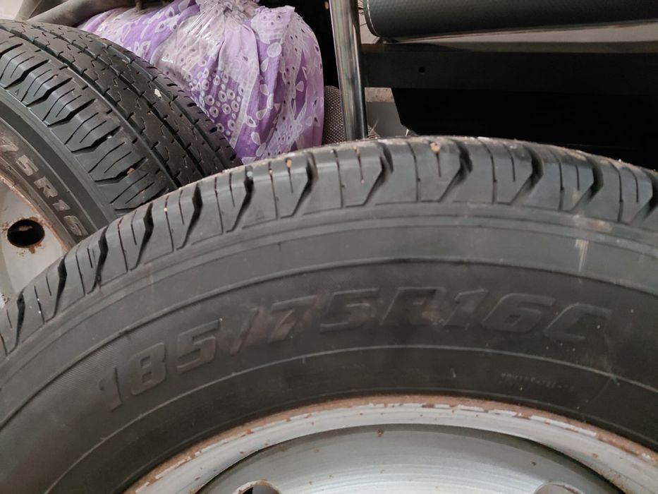 Продам шины с дисками 16/185/75 на Газель