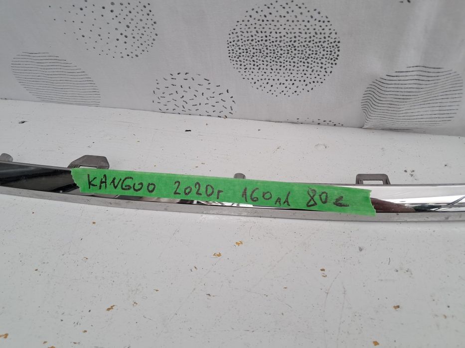 Хром лайсна грил решетка Renault Kangoo 2020 г