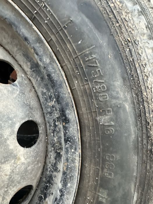 Два колеса на ниву шипы