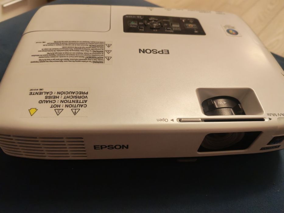 Proiector Epson model:H270B
