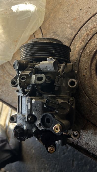 Продам компрессор кондиционера 2gr fe 3.5