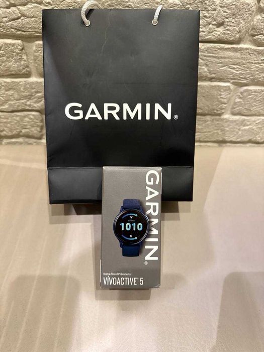 Спортивные часы Garmin vivoactive 5