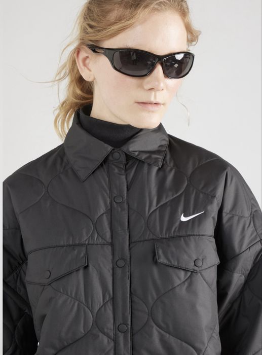 Преходно яке NIKE