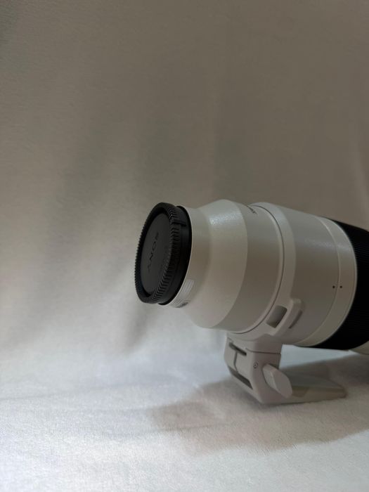 Объектив Sony FE