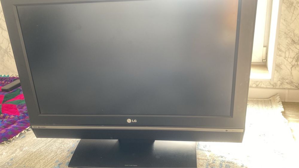 Телевизор lg в хорошем состоянии