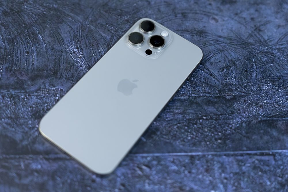 iPhone 16 pro не дорого