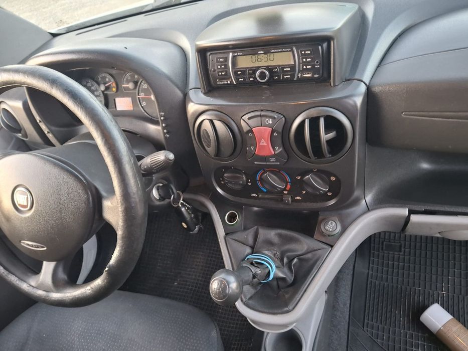 Vând Fiat doblo.