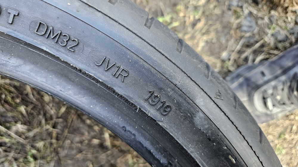 2бр гуми 255 35 19 дънлоп