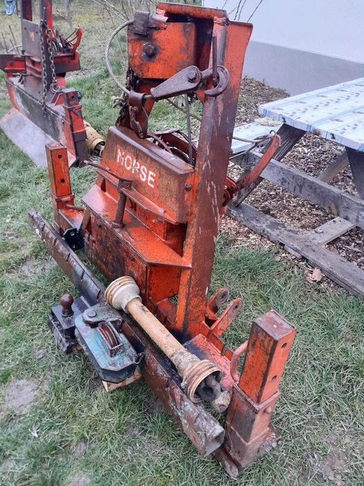 Troliu forestier tractor