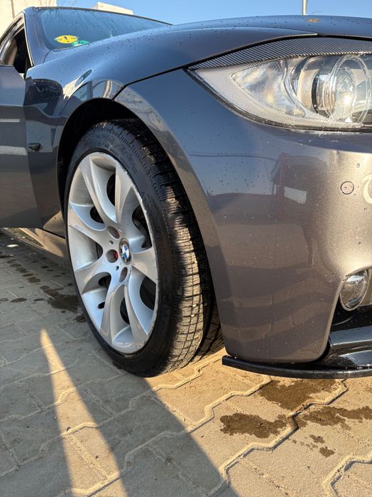 Vând BMW e 90 M pachet