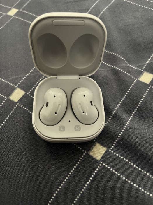 Samsung galaxy buds live