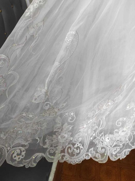 Пышное свадебное платье