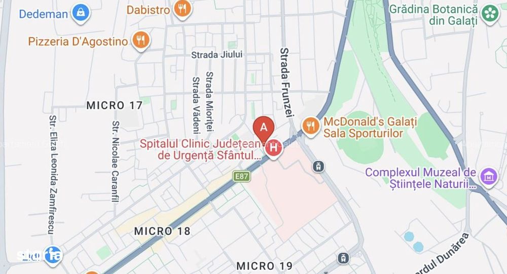 Vând cotă 5/8 apartament 2 camere ,Micro18,vizavi de Spitalul Județean