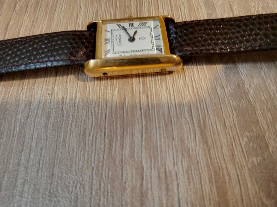Cartier оригинален ,луксозен дамски часовник