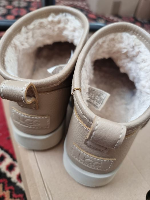 Cizme UGG vegan leather