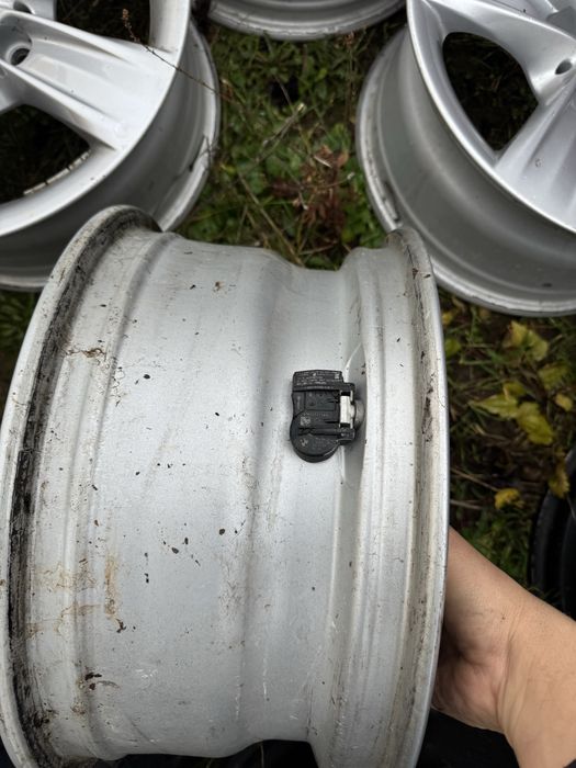 Дажанти за БМВ 16-ски 5х120