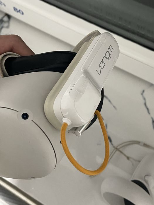 Ochelari VR Oculus Quest 2 – 128 GB + baterie