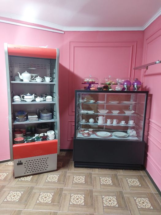 Кондитерские холодильные витрины