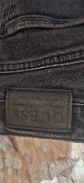 Pantaloni (skini) GUESS originali
