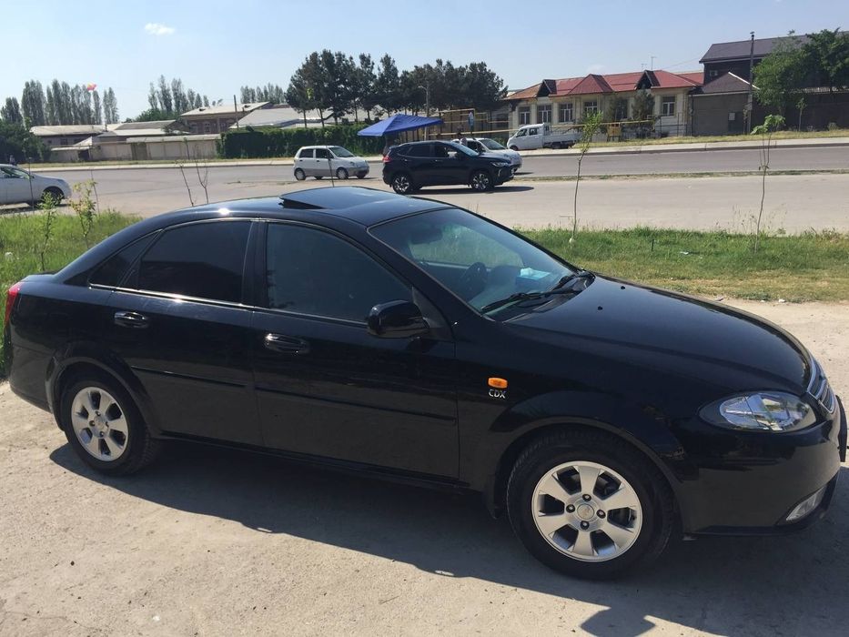 Srocno Moshina sotiladi Lacetti jentra qilingan avtomat karopka