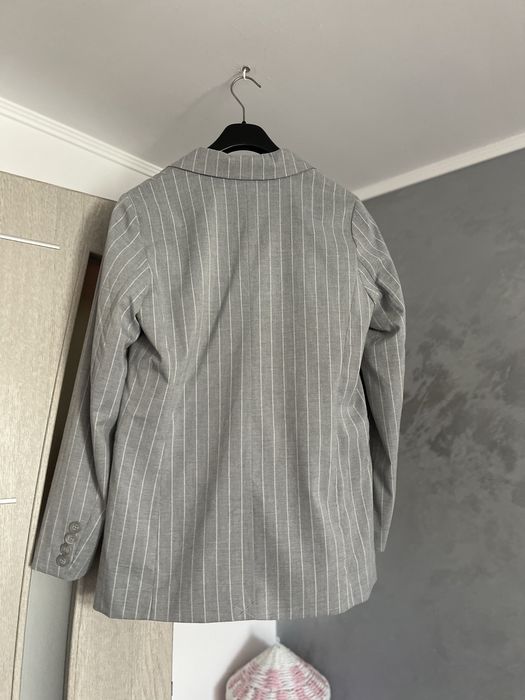 Vând sacou de damă, Nou !