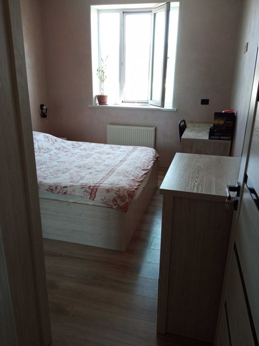 Коттедж 2х этажный, 4ком, удобная локация. Ор-р куйлюк м.1 мебельный.