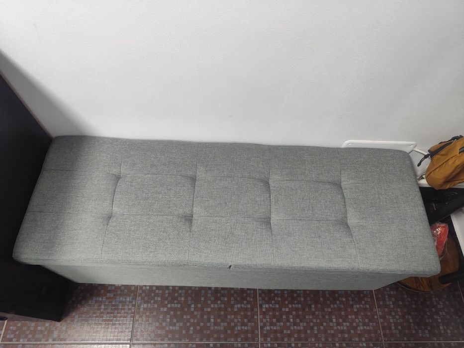 Taburet cu spatiu de depozitare