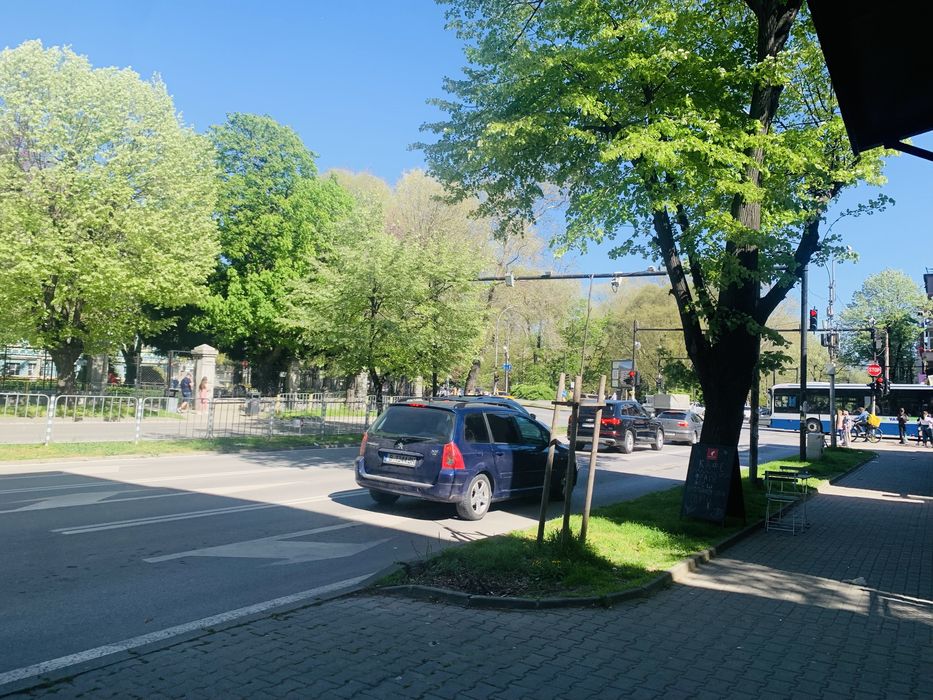 Заведение за бързо хранене б