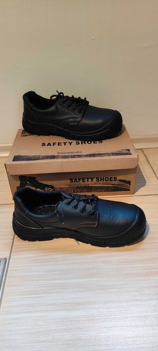 Работни обувки нови
